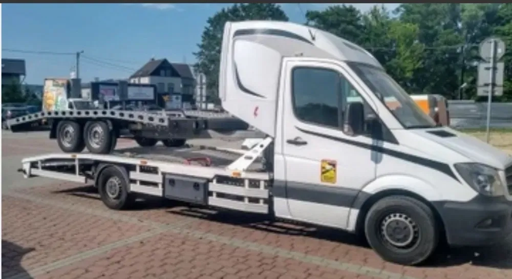 Автоперевезення доставка автомобілів з Європи евакуатор лафета перегін