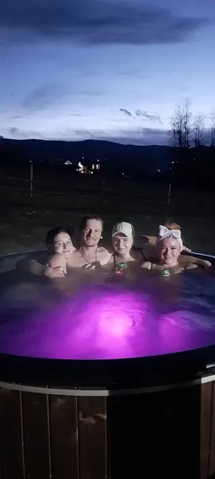 Чан джакузі з гідромасажем