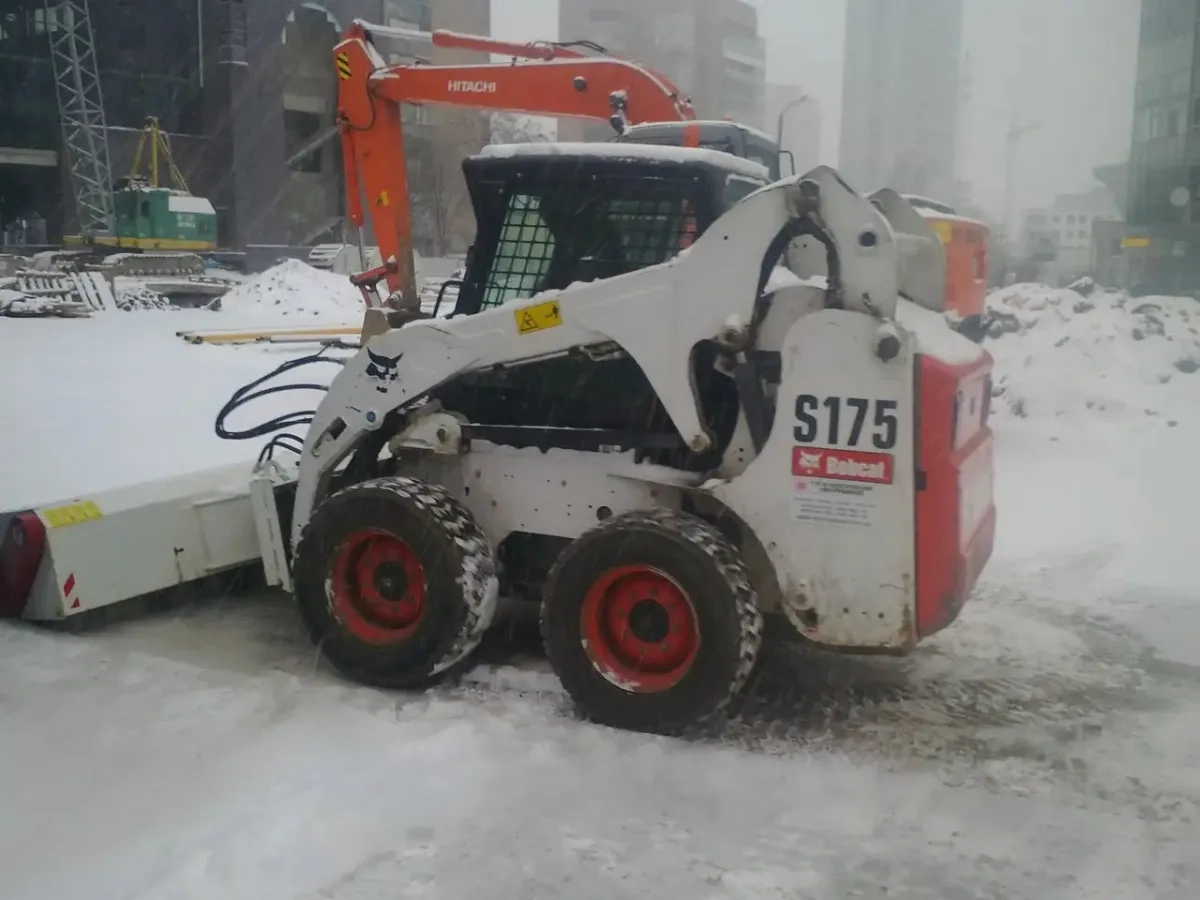 Мінінавантажувач Bobcat S175