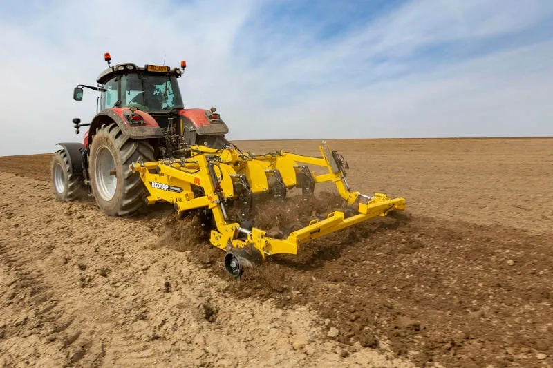 Плуг BEDNAR Terraland TN 3000.