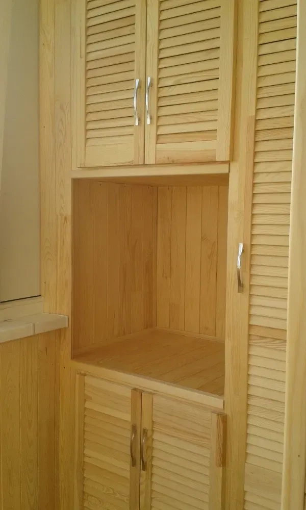 Обшивка балконів під ключ. Обшивка балконів та інших приміщень будь-якою вагонкою.