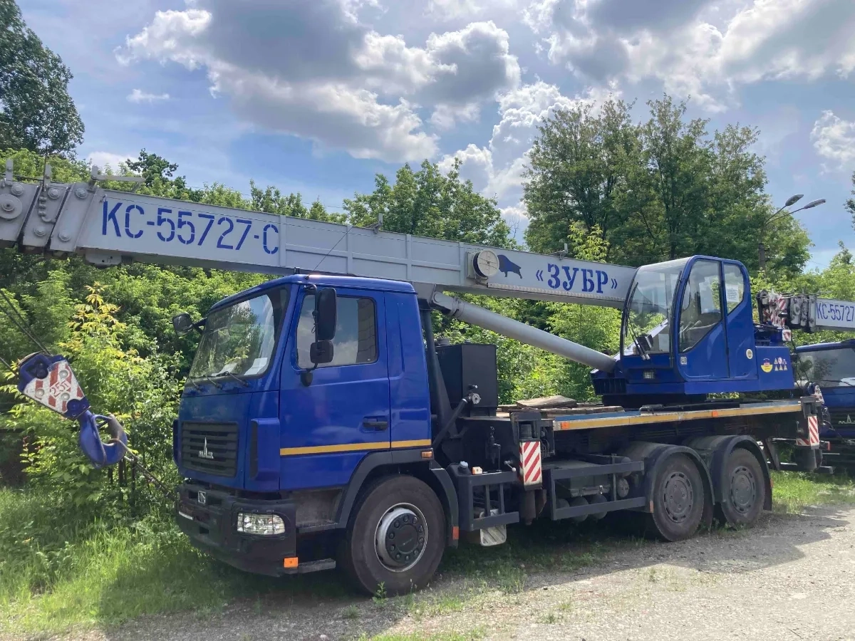Автокран КС-55727С ЗУБР