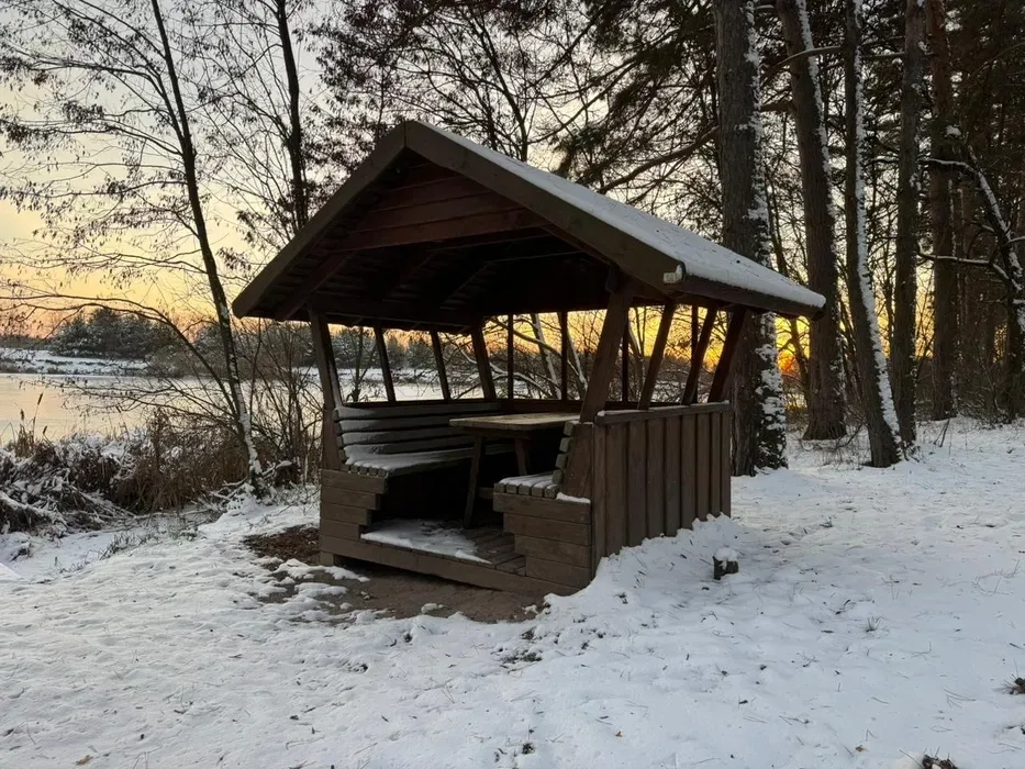 Альтанкі/Бєсєдкі на озері