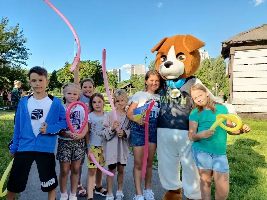 Веселі аніматори та професійні ведучі на День народження для яскравого свята