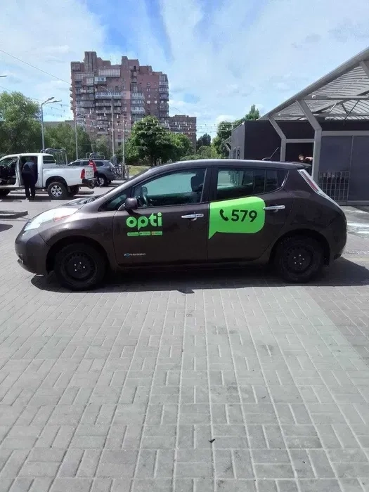 Nissan Leaf Ніссан Ліф електромобілі