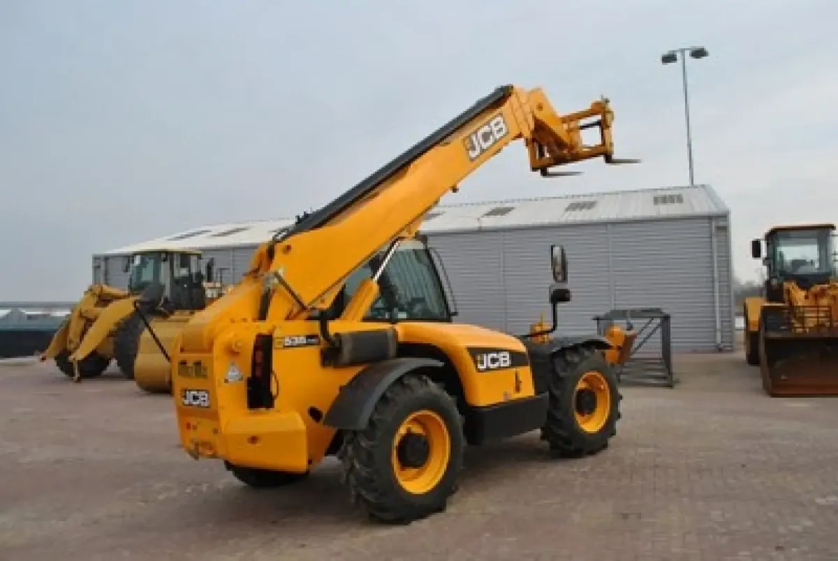 Телескопічний навантажувач JCB 540-170