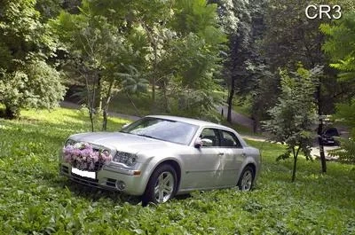 138 Авто на весілля Chrysler 300C сріблястий