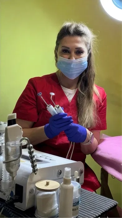 Шугарінг/масаж обличчя,косметологія Київ/ Подол ( Покровська 9)