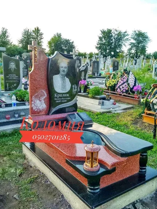 Пам'ятники з Граніту