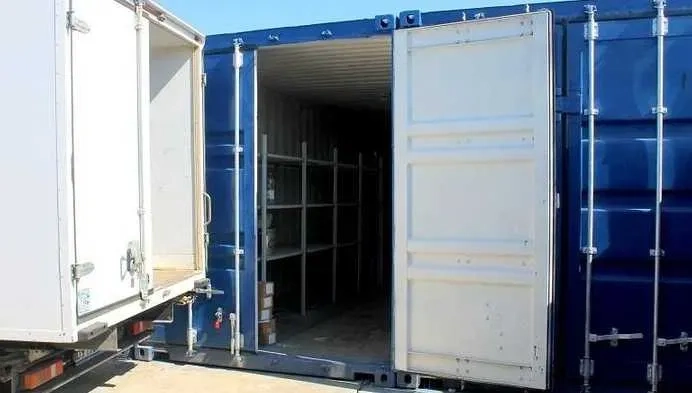 Склад комора контейнер для зберігання речей