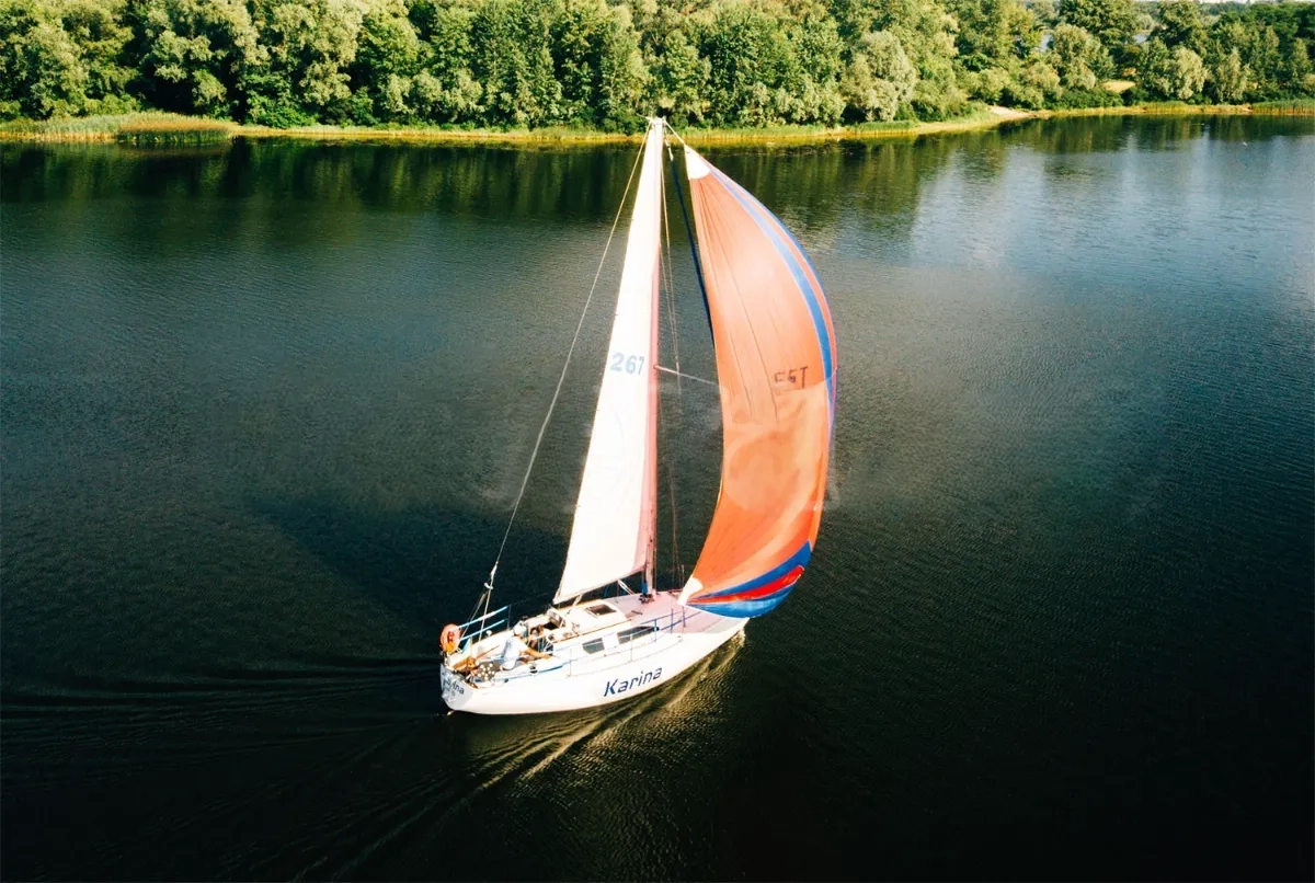 Яхта "Карина"