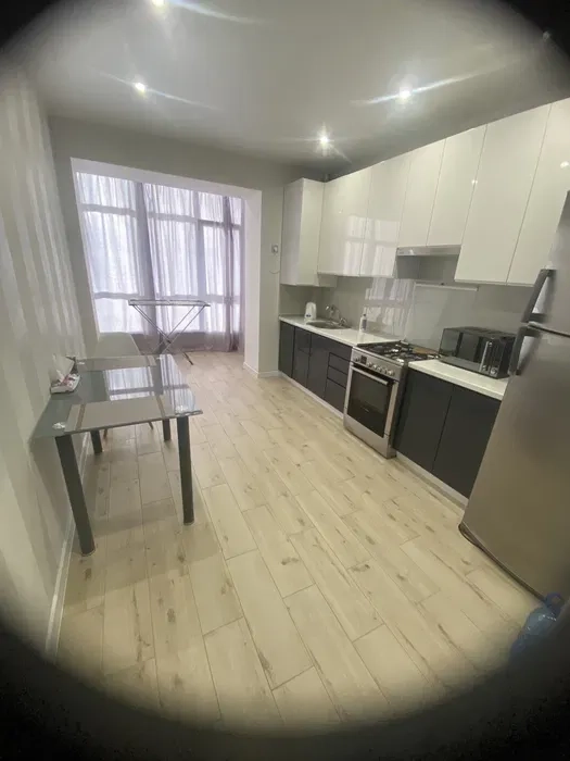 2км. квартира у центрі міста вулиця Мельника