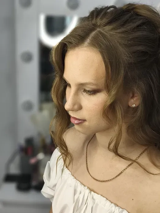 Якісний макіяж для будь-яких подій — святковий, вечірній, денний