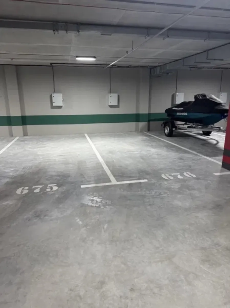 Паркомісце в ЖК «Маяк», зручний заїзд