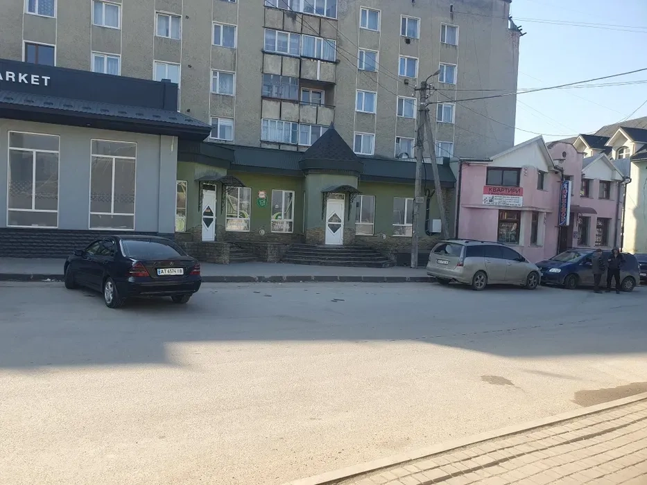 Приміщення в м. Городенка: Офіс, Магазин, Склад. Площі 40м, 70м, 80м. Доступні Ціни!