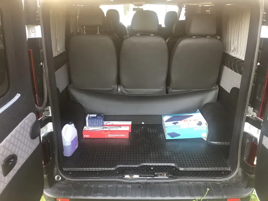 Мікроавтобус Renault Traffic