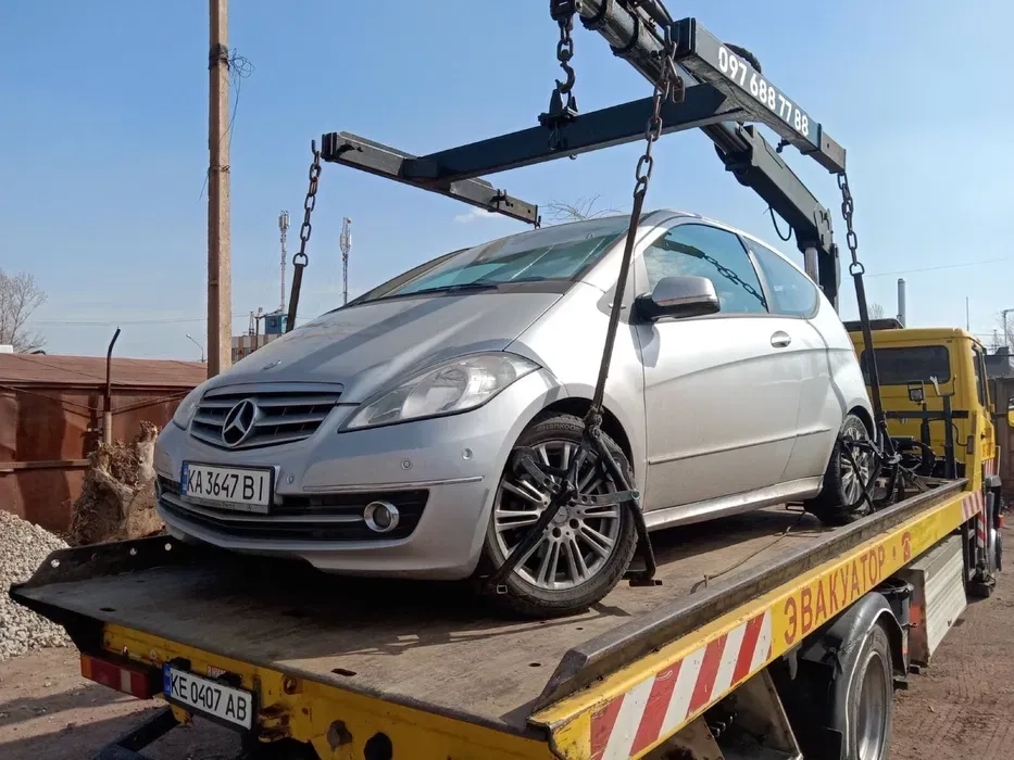 Послуги маніпулятора та евакуатора 6.5т: Місто та Міжгород, 24/7