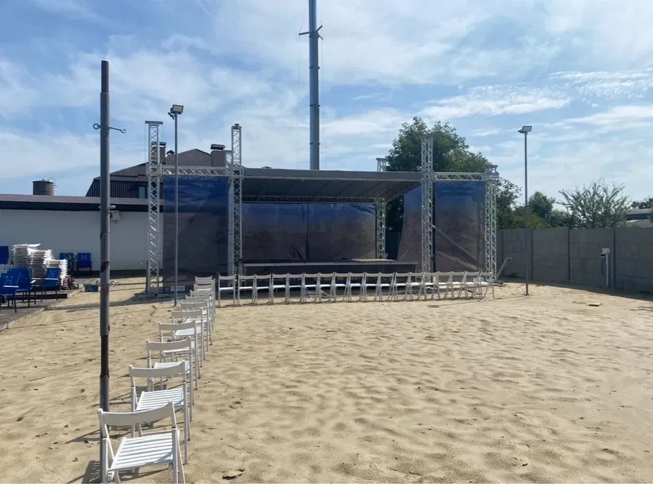 Сцена, подіум