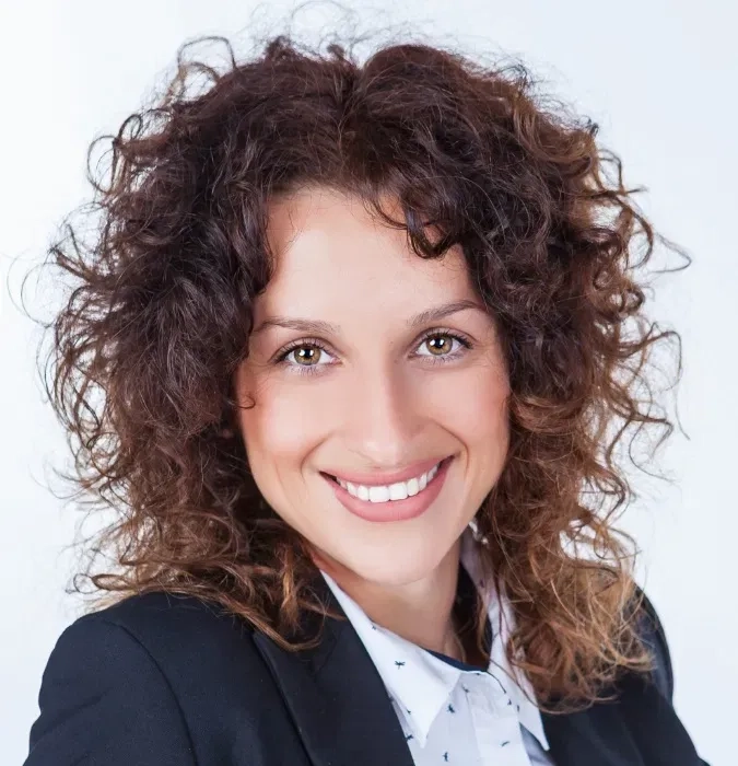 Адвокат Волошина Олена Цивільні і Кримінальні справи м.Новомосковськ