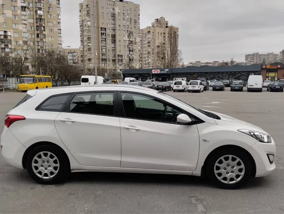  Авто універсал