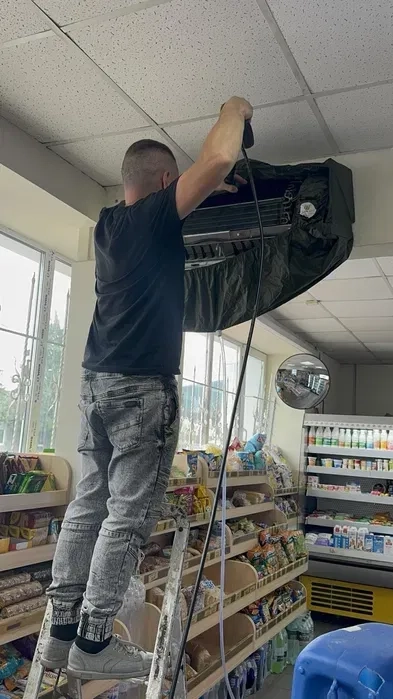 Обслуговування кондиціонерів чистка кондиціонерів