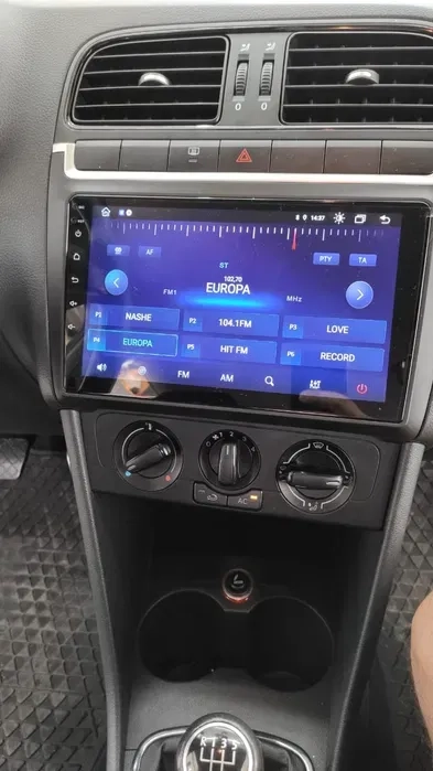 Магнітоли та камери заднього огляду з установкою під ключ