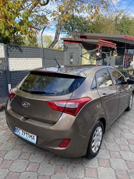 Авто під таксі робота