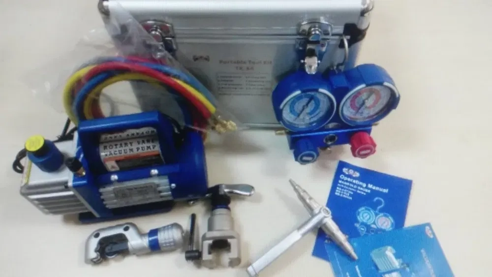 Вакуумний насос та інструмент для холодильної техніки.