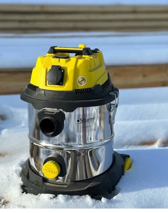 Пилосос будівельний Sturm VC7220Q.