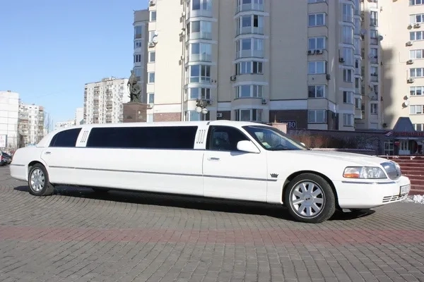 044 Лімузин на веcілля Lincoln Town Car 120 NEW