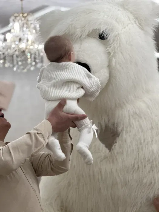 ТРЬОХ Метровий Білий ведмідь Червоноград