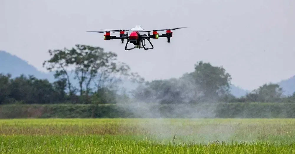 Дрон обприскувач XAG агродрон 350 грн / ГА