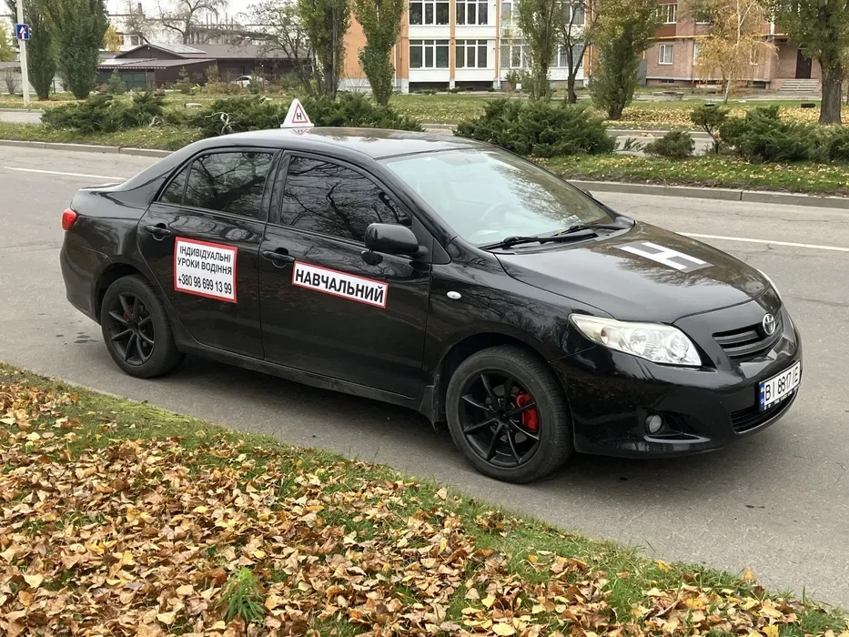 Автоінструктор Кременчук. Підготовка до іспиту, відновлення навичок