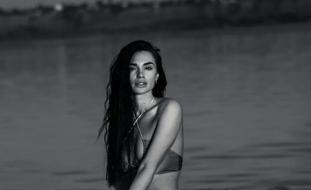 Фотограф Одеса 2000 грн . Портретні /весілля /індивідуальна