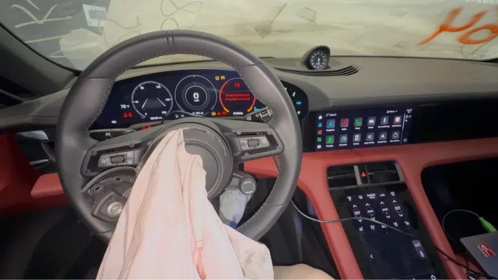 Відновлення Porsche Taycan Audi E-tron GT кодування систем