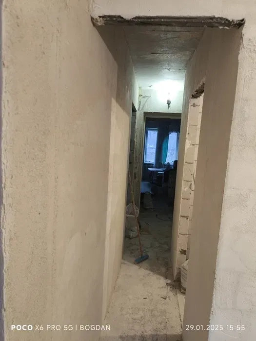 Шпаклівка, шпалери, шпаклівка під фарбування ламінат, фарбування,