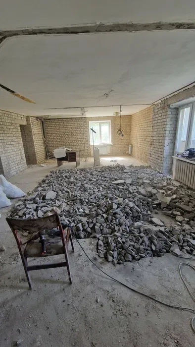 Будівельні роботи. Демонтаж. Штукатурка. Стяжка. Гипсовка. Електромонтаж.