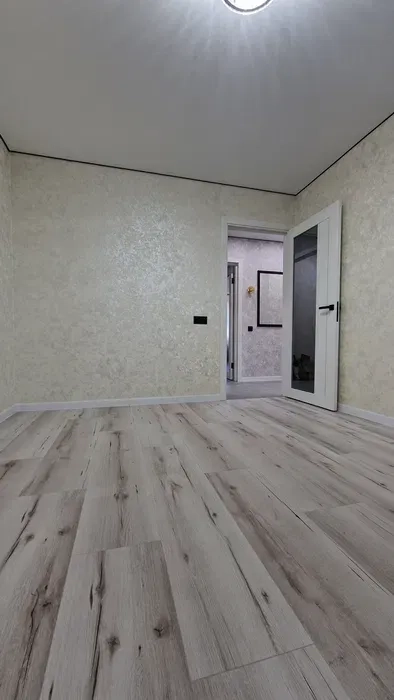 Будівельні роботи. Демонтаж. Штукатурка. Стяжка. Гипсовка. Електромонтаж.