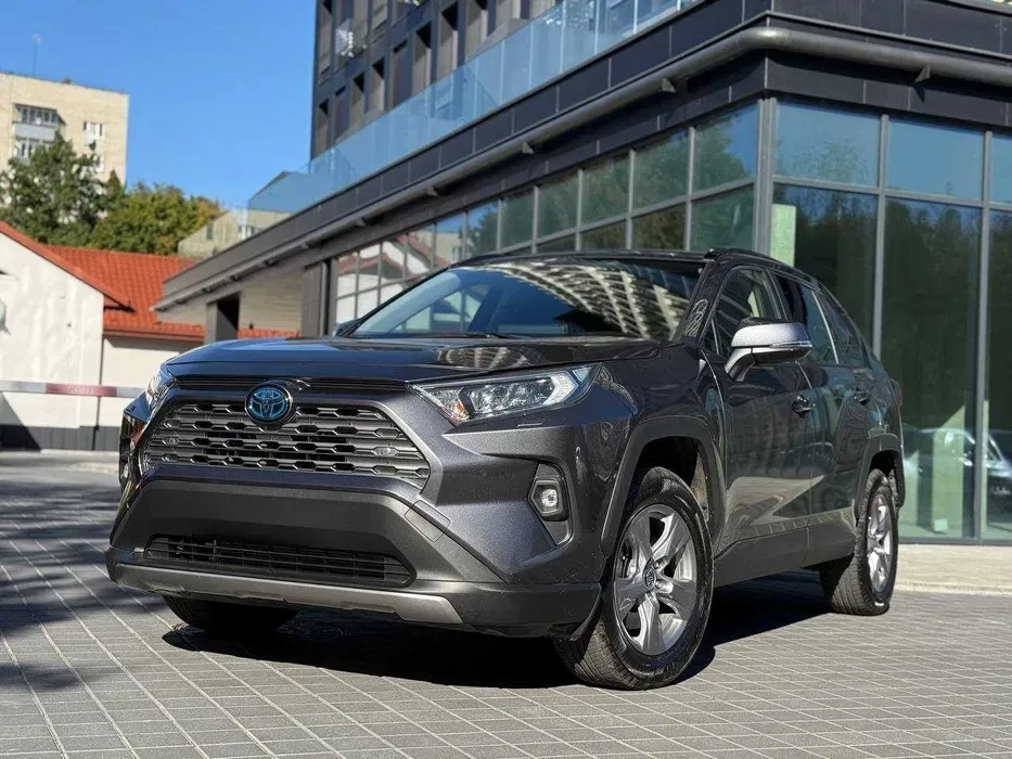 Подобова Toyota Rav4 Hybrid 2023