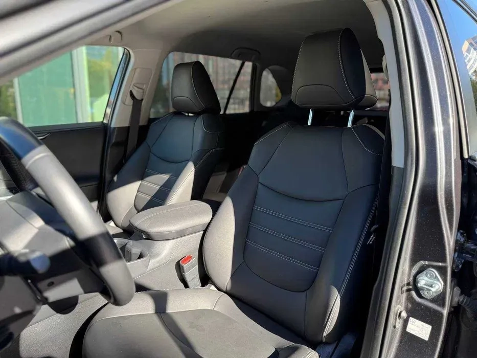 Подобова Toyota Rav4 Hybrid 2023