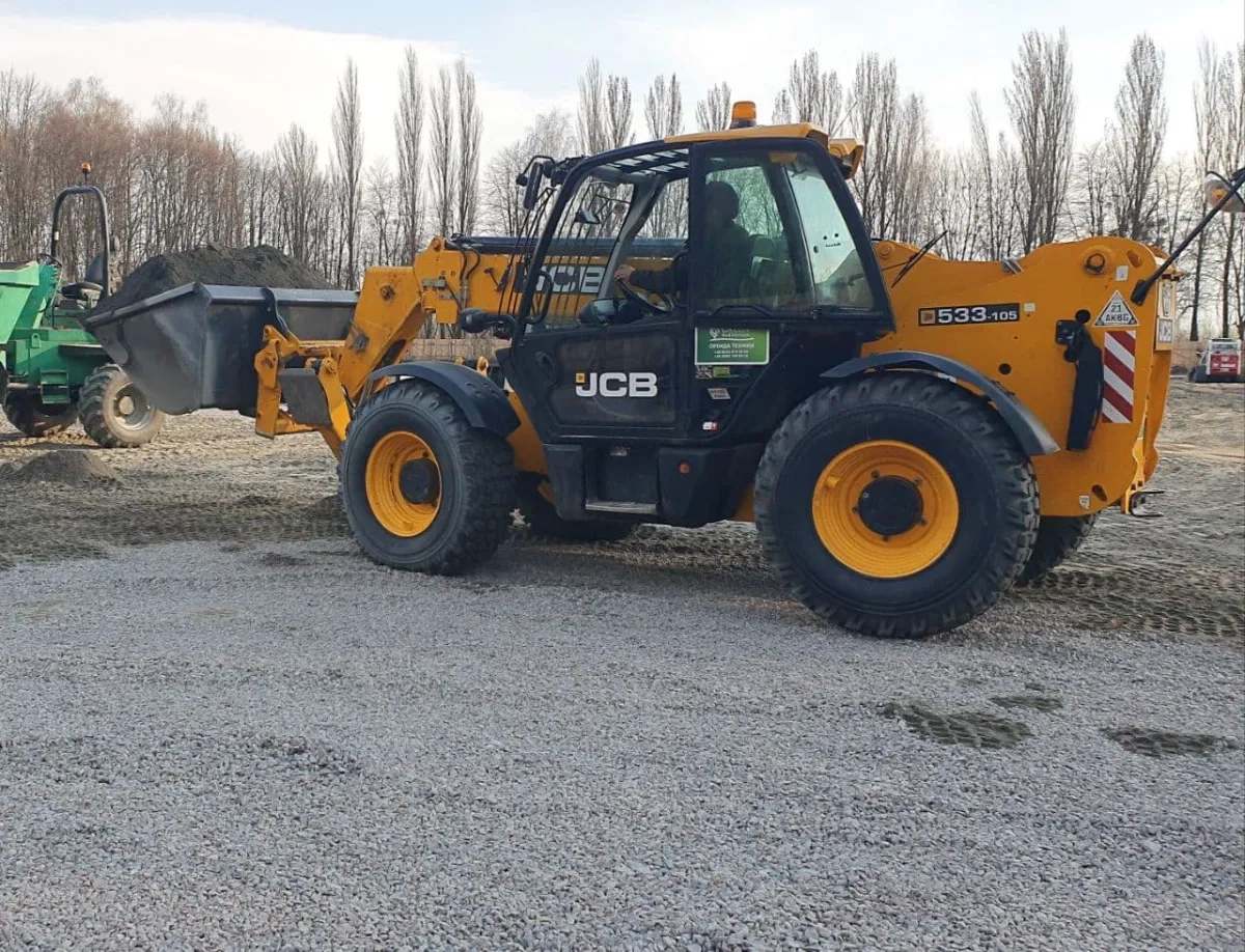 Телескопічний навантажувач JCB 533-105