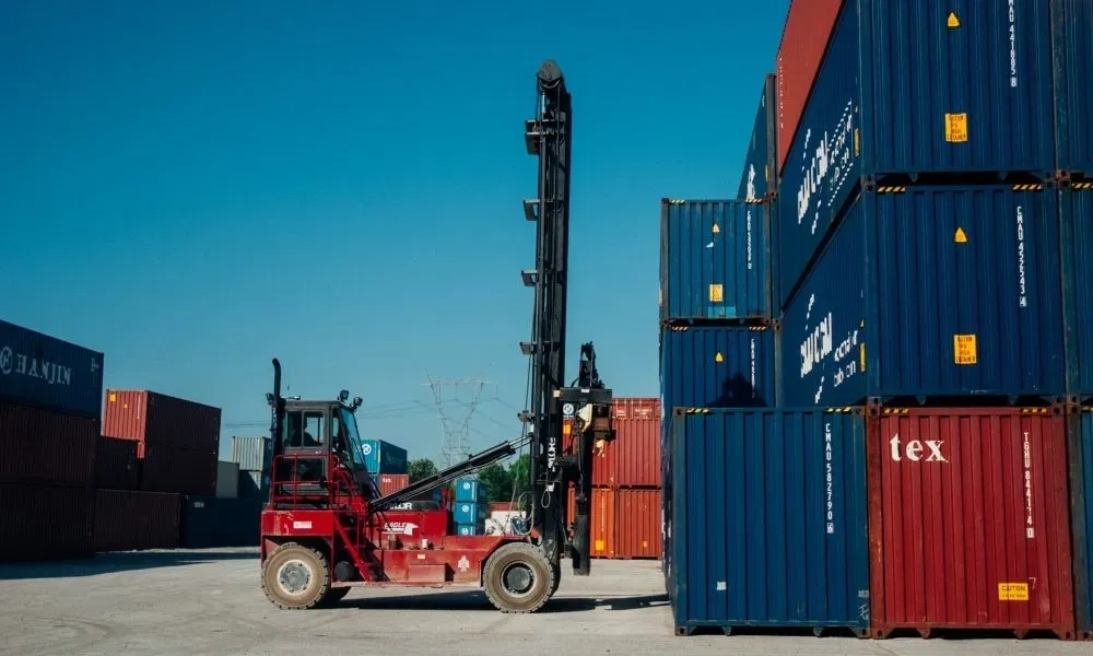 20, 40 ф морські суховантажні и реф контейнери