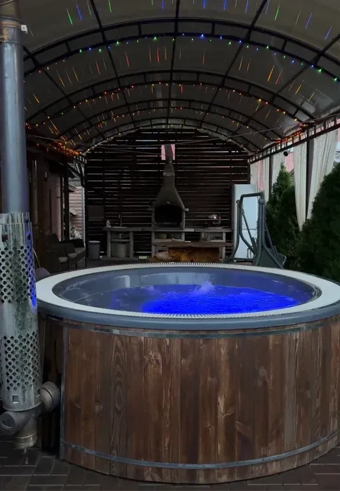 Для компаній 1500/год. Будинок з басейном, джакузі, мангалом, лазнею