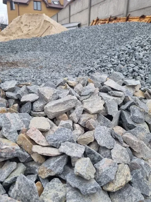 Щебінь пісок відсів шлак. Недорого.