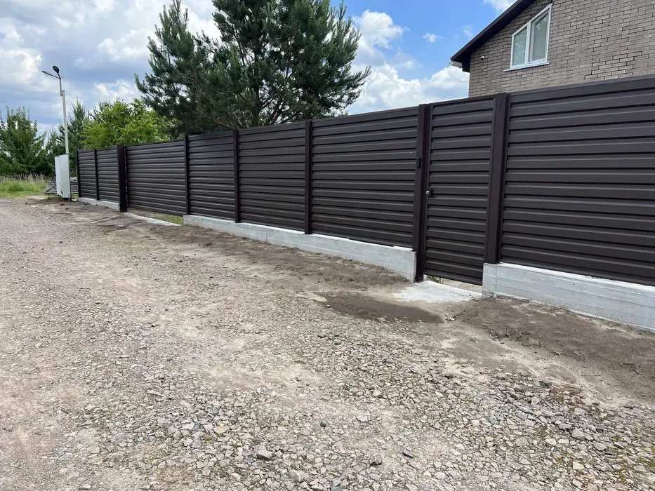 Забри з профнастилу під ключ