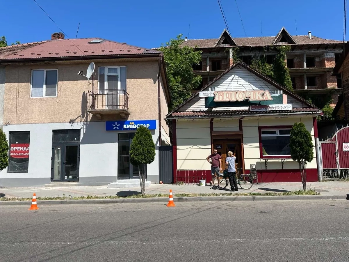 Фасадне приміщення 82 м2 в Тячівському районі