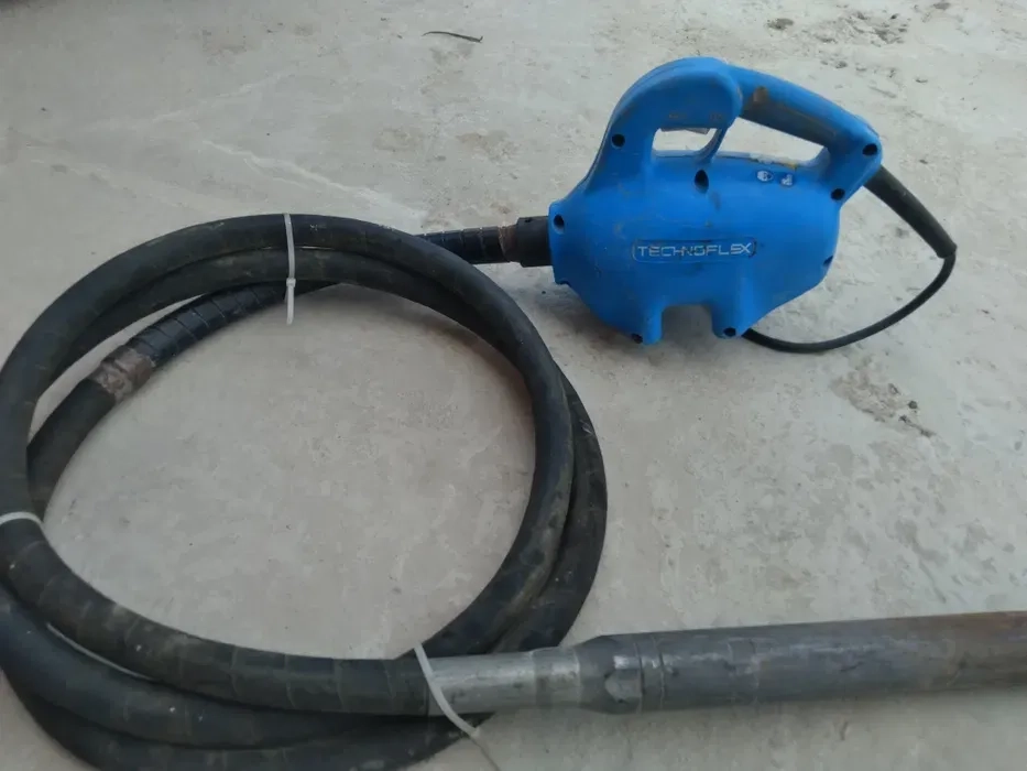 потужний вібратор для бетону