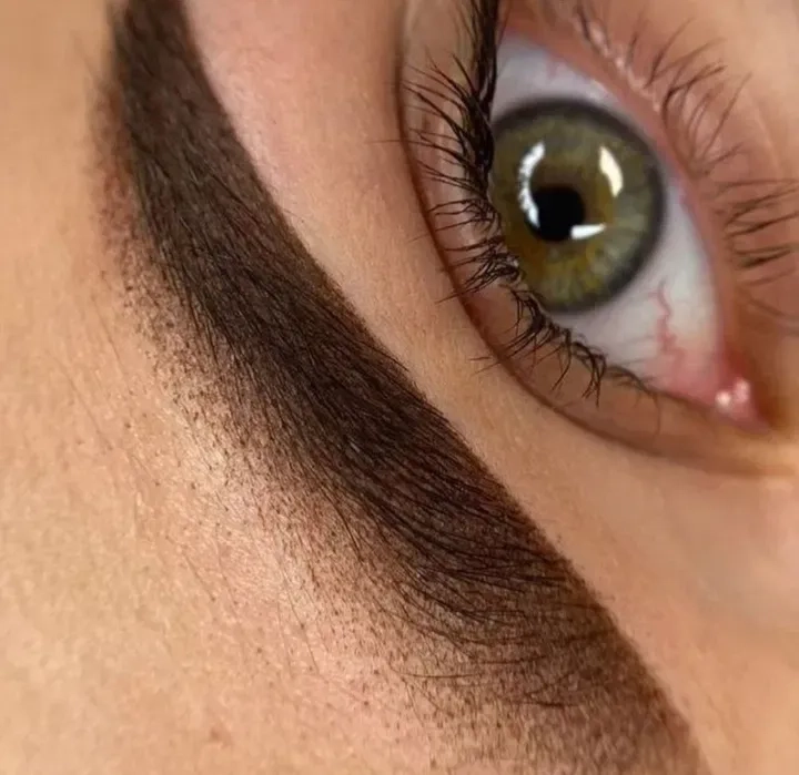 Перманентний макіяж та пірсинг