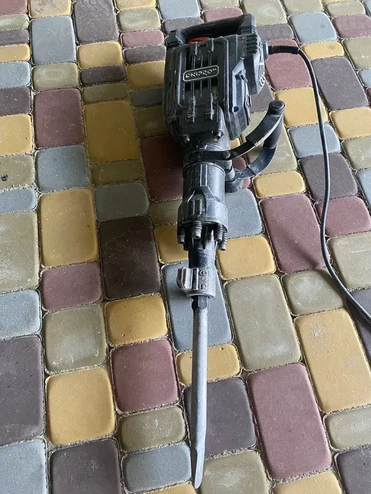 Відбійний молоток