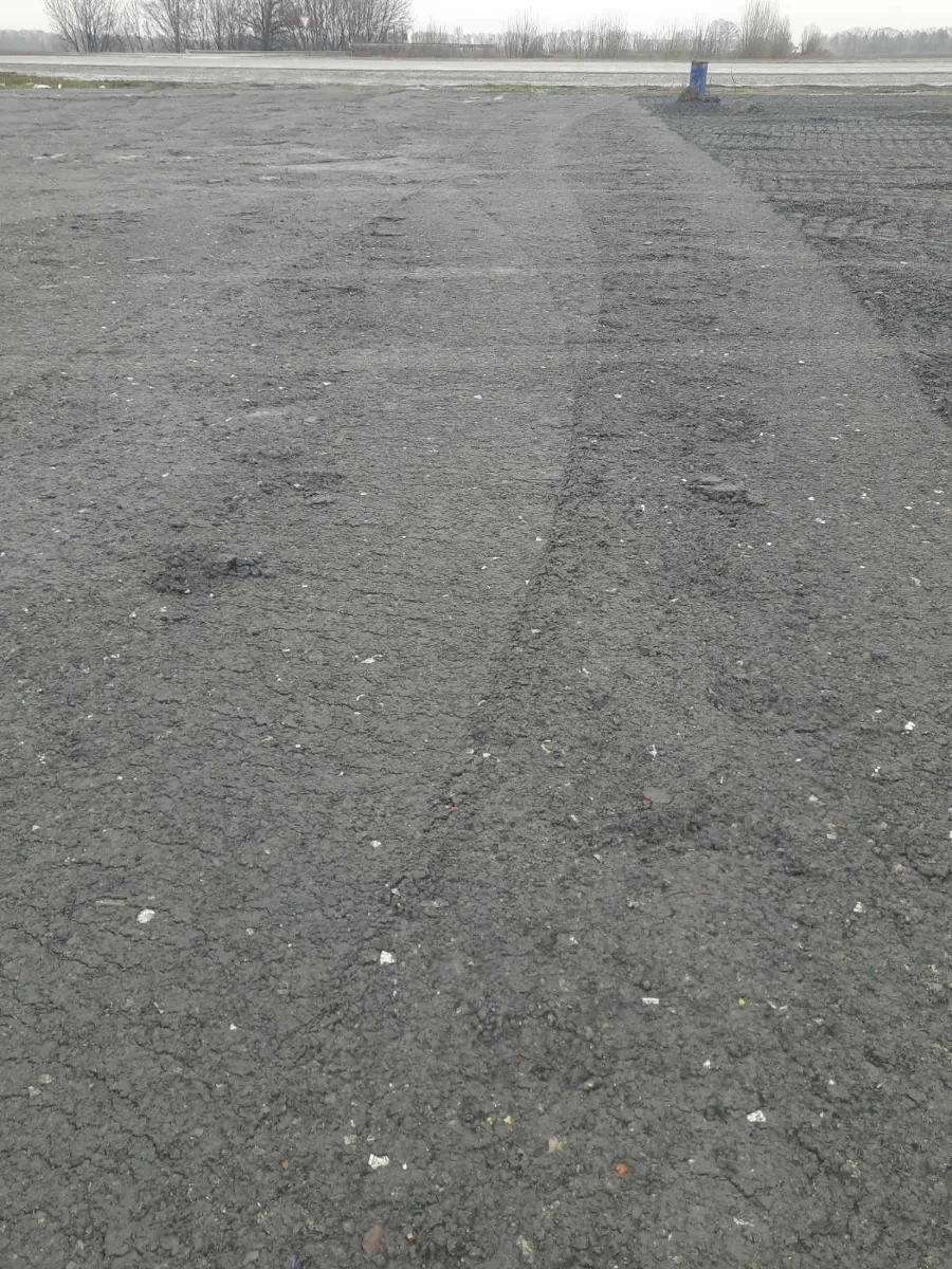 Роботи з укладання доріг шлаковим щебнем